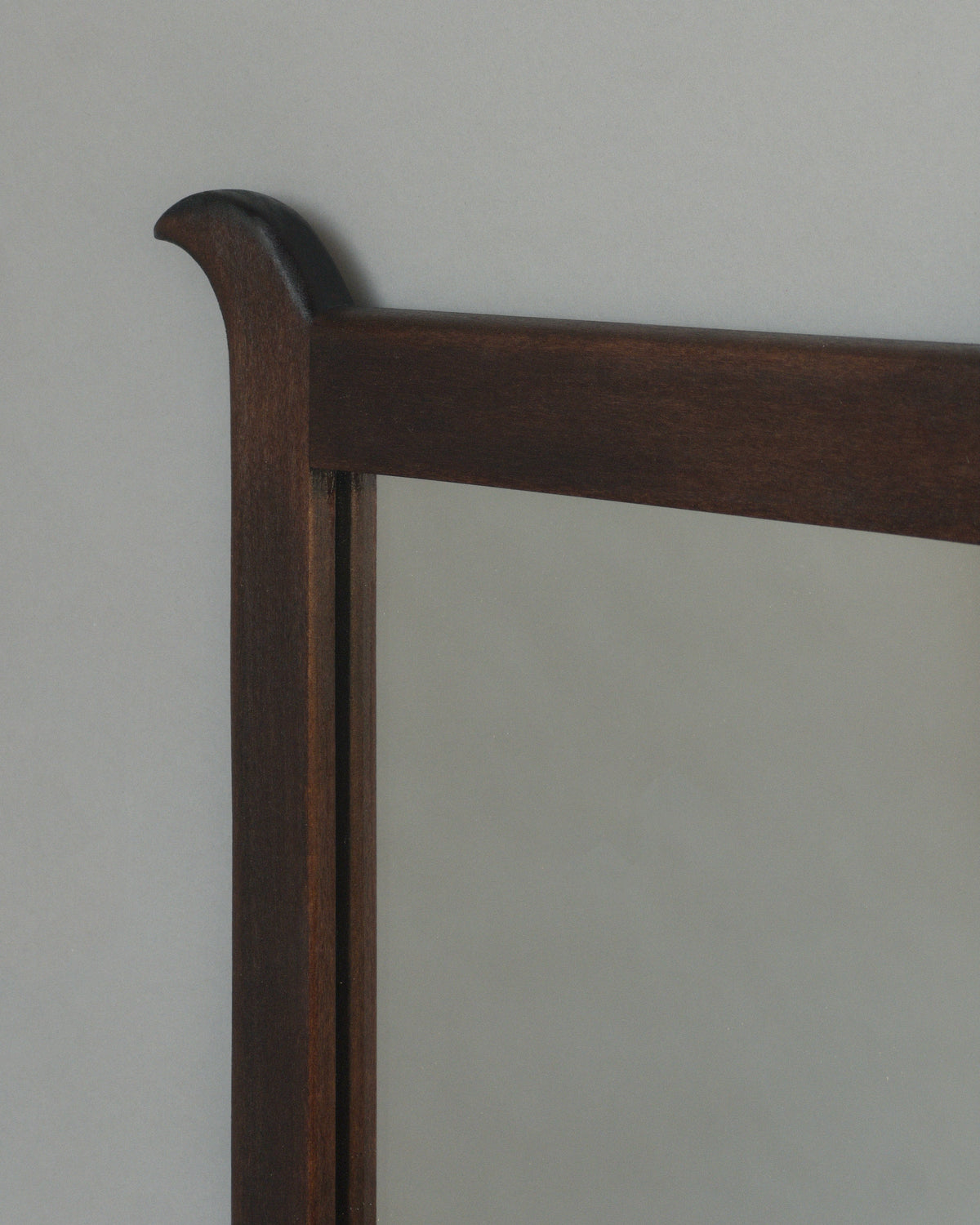 Vestige Mirror