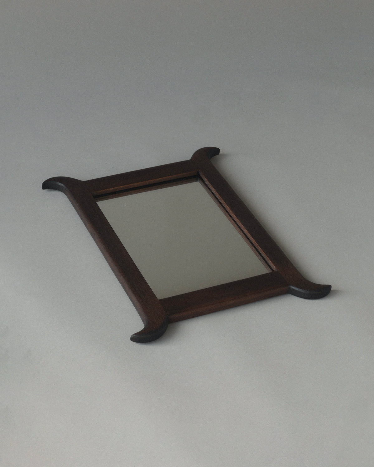 Vestige Mirror